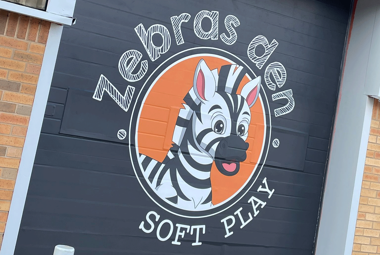 Large format custom printed signs and display items